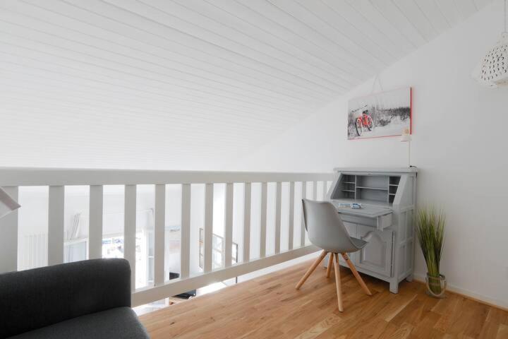 Апартаменти Sur L'Ilot De St Martin Au Centre Du Port Vue Exceptionnelle ! Сен-Мартен-де-Ре Екстер'єр фото